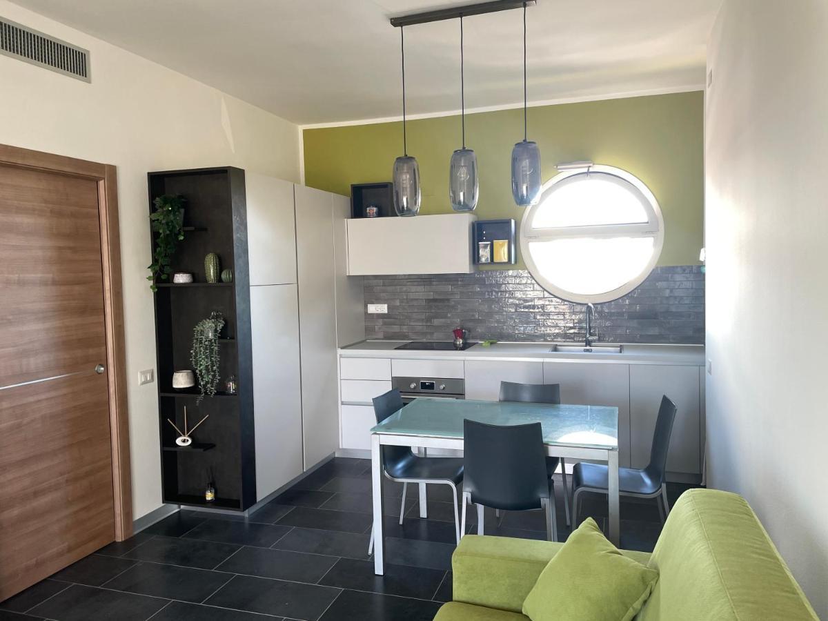 A Casa Di Tato Apartment กาลัมโบรเน ภายนอก รูปภาพ
